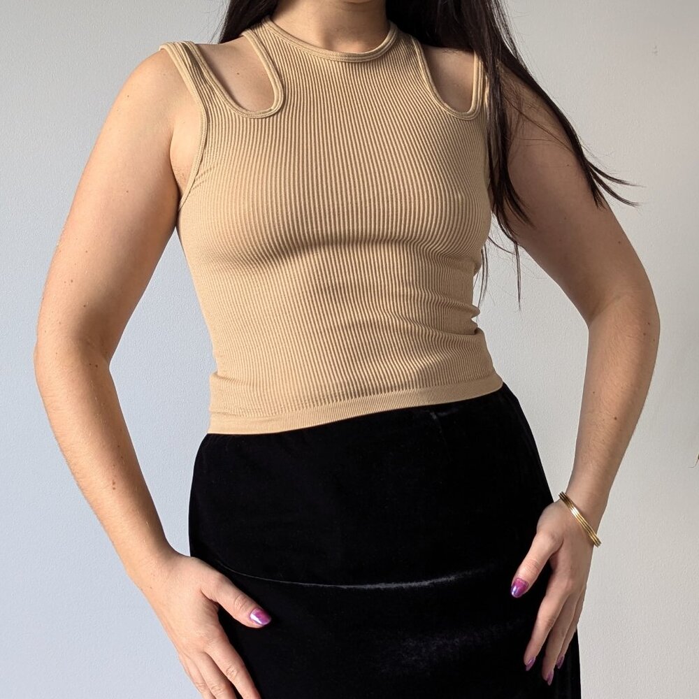 *2/$20* ZARA beige cut out top, Size M-L